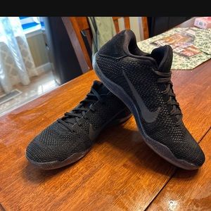 Kobe 11 Low Black Space Size 10